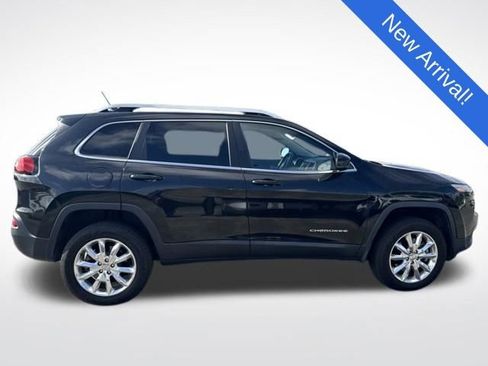 Used 2015 Jeep Cherokee Limited w/ Luxury Group AWD/4WD image 8