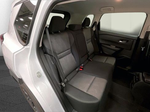 Certified 2024 Nissan Rogue SV image 16