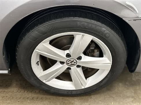 Used 2012 Volkswagen Passat 2.5 SE image 5