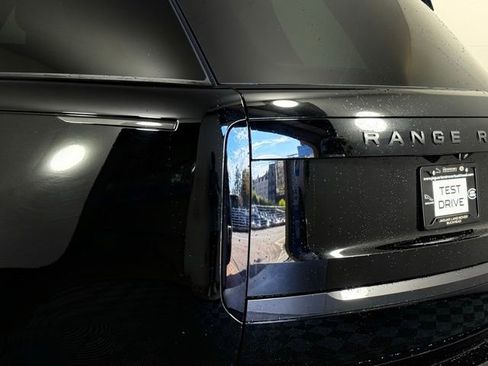 Certified 2023 Land Rover Range Rover SE image 13