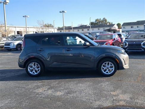 Used 2024 Kia Soul LX w/ Option Group 015 image 5
