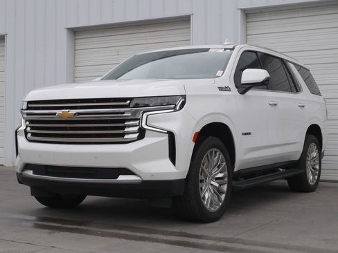 Used 2023 Chevrolet Tahoe High Country w/ Premium Package AWD/4WD image 4