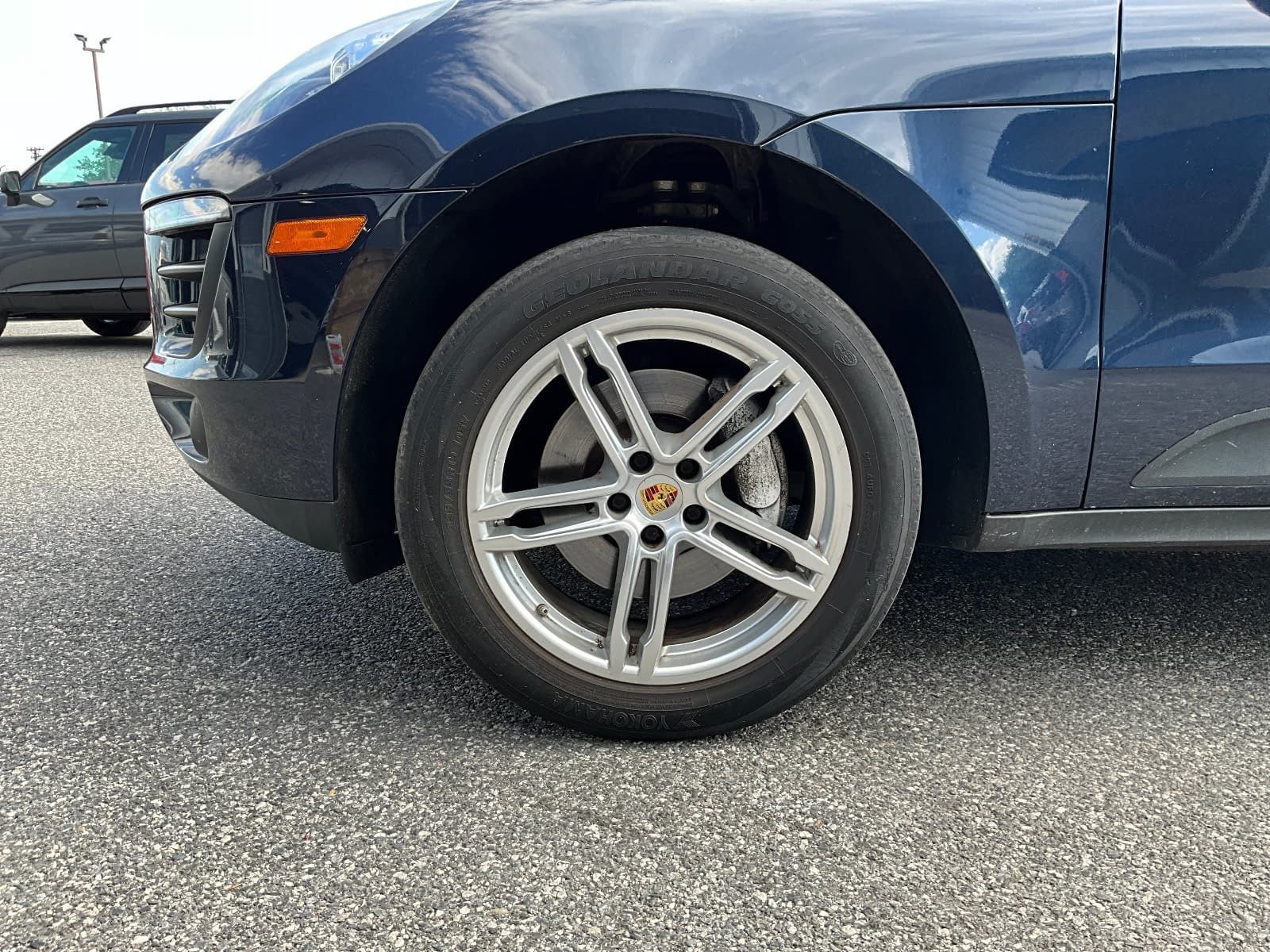 Used 2017 Porsche Macan AWD/4WD image 32