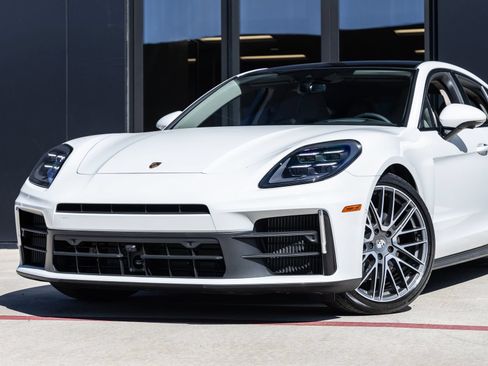 Certified 2026 Porsche Panamera 4 AWD/4WD image 7