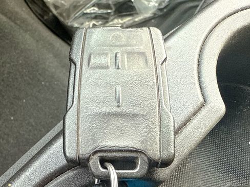 Used 2022 Chevrolet Silverado 2500 Custom w/ Custom Convenience Package image 42