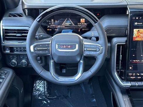 New 2026 GMC Yukon Elevation w/ Elevation Premium Package AWD/4WD image 16