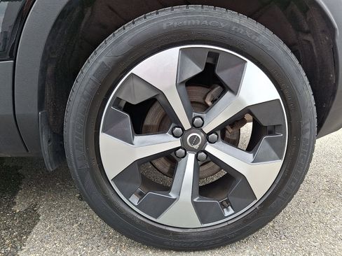 Certified 2023 Volvo XC40 B5 Plus w/ Climate Package AWD/4WD image 8