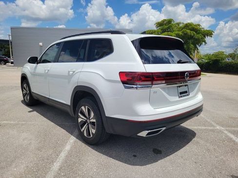 Used 2024 Volkswagen Atlas SE FWD image 4