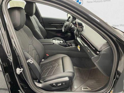 New 2026 BMW 530i xDrive image 13