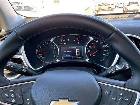 Used 2024 Chevrolet Equinox LT image 13