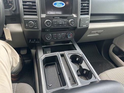 Used 2017 Ford F150 XLT w/ Equipment Group 302A Luxury image 11