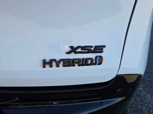 Certified 2024 Toyota Sienna XSE image 31