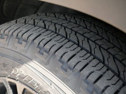 Used 2023 GMC Terrain AT4 w/ LPO, Floor Liner Package AWD/4WD image 10