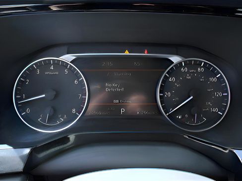 Used 2022 Nissan Pathfinder SL w/ Lighting Package (N92) image 10