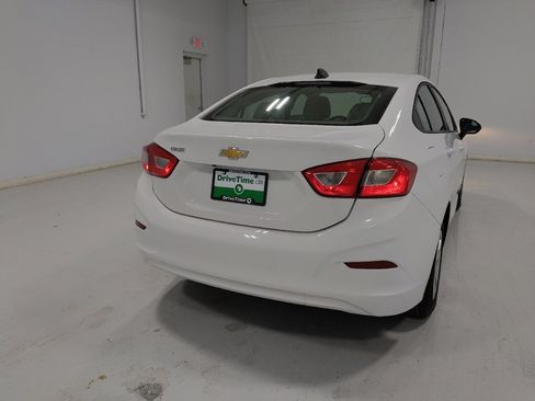 Used 2018 Chevrolet Cruze LS FWD image 7