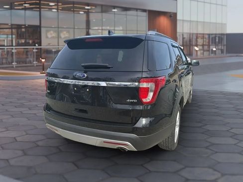 Used 2017 Ford Explorer XLT w/ Equipment Group 202A image 11