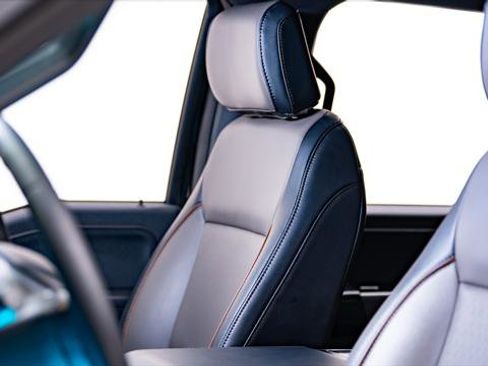 Used 2025 Ford F150 Lariat w/ Equipment Group 501A Mid image 17