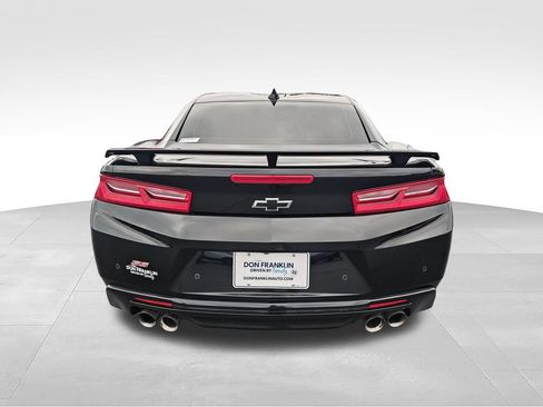 Used 2018 Chevrolet Camaro SS RWD image 4