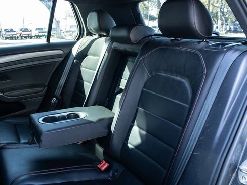 Used 2020 Volkswagen GTI SE image 19