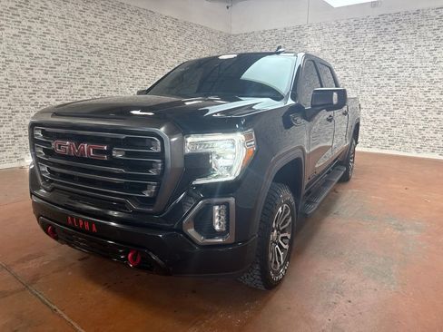 Used 2020 GMC Sierra 1500 AT4 w/ Off-Road Performance Package AWD/4WD image 3