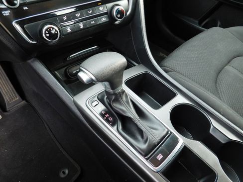 Used 2018 Kia Optima LX image 17