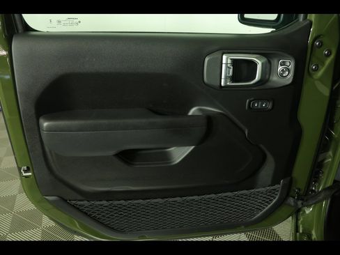 Used 2024 Jeep Wrangler Sport S image 18