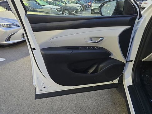 Certified 2025 Hyundai Tucson SEL image 13