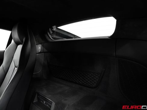 Used 2021 Audi R8 V10 w/ Premium Package RWD image 38