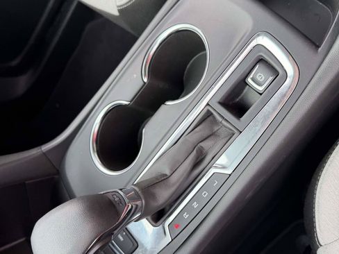 Certified 2023 Chevrolet Equinox LS AWD/4WD image 18