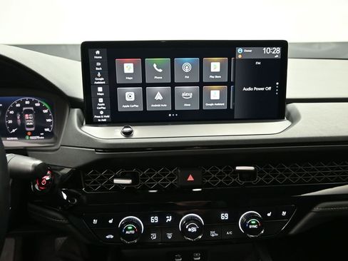 Used 2023 Honda Accord Touring image 15