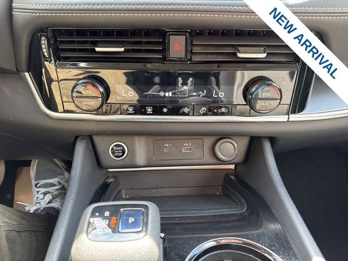 Used 2022 Nissan Rogue SV AWD/4WD image 24