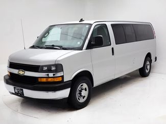 Used 2018 Chevrolet Express 3500 LT w/ LT Preferred Equipment Group video 2