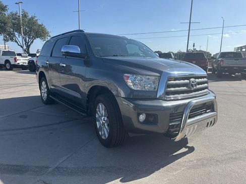 Used 2016 Toyota Sequoia Platinum RWD image 4
