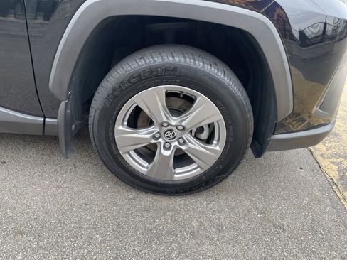 Used 2023 Toyota RAV4 XLE w/ Convenience Package image 11