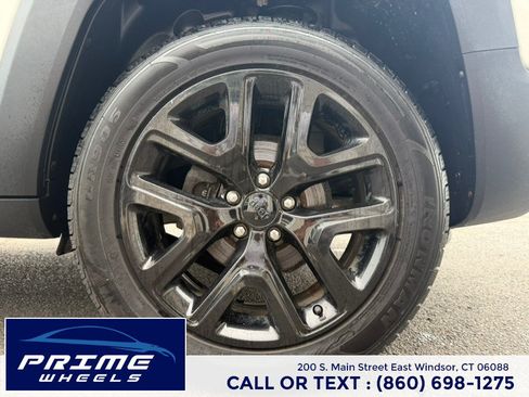 Used 2019 Jeep Renegade Altitude w/ Quick Order Package 2XM AWD/4WD image 24