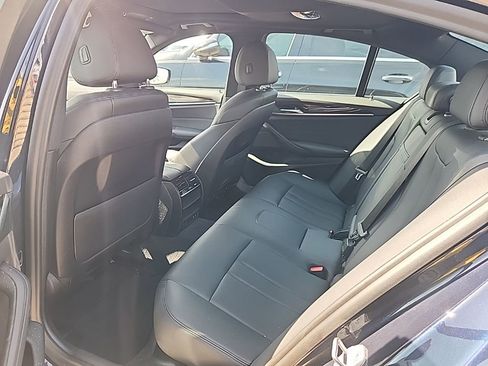 Used 2020 BMW 530i xDrive w/ Convenience Package AWD/4WD image 3