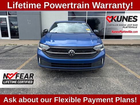 Used 2024 Volkswagen Jetta Sport FWD image 3