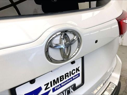 Used 2019 Toyota Highlander Limited Platinum image 32