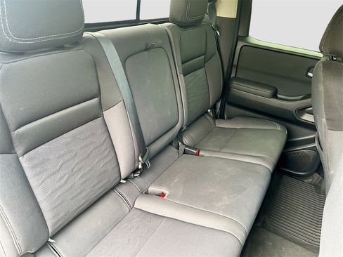 Used 2022 Nissan Frontier SV image 24