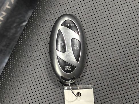 Used 2025 Hyundai Santa Fe SEL FWD image 11