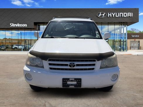Used 2003 Toyota Highlander 4WD V6 image 2