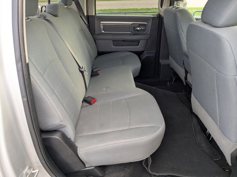 Used 2017 RAM 1500 Classic SLT AWD/4WD image 18