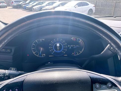 Used 2019 Cadillac Escalade Premium Luxury AWD/4WD image 20