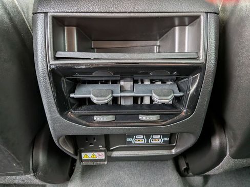 Used 2023 Jeep Grand Cherokee Altitude image 22