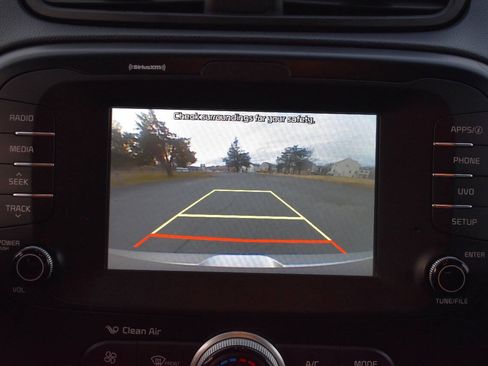 Used 2018 Kia Soul + FWD image 25