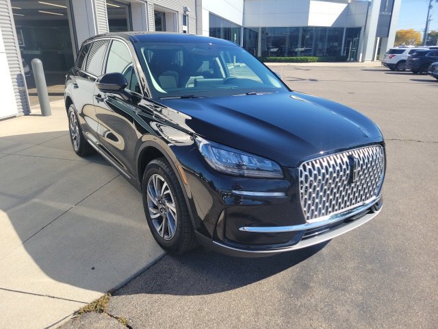 Certified 2024 Lincoln Corsair AWD image 8
