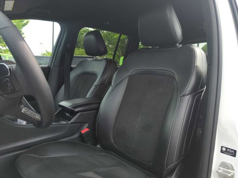 Used 2023 Jeep Grand Cherokee Altitude AWD/4WD image 13