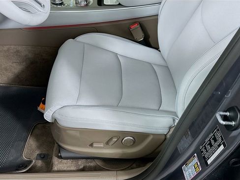 New 2026 Genesis GV70 2.5T Advanced AWD/4WD image 21