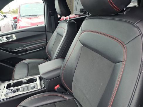 Used 2023 Ford Explorer ST-Line AWD/4WD image 18
