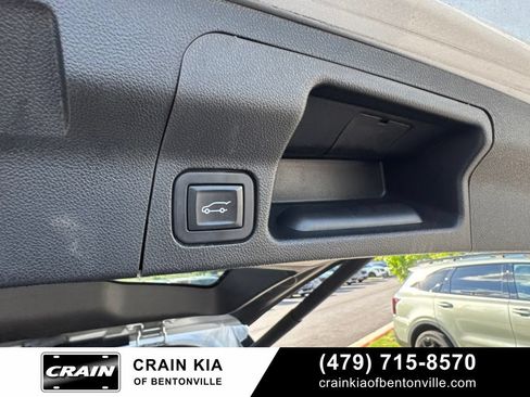 Used 2019 GMC Acadia SLE FWD image 24
